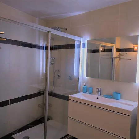 T2 Standing Cap Neree Apartamento